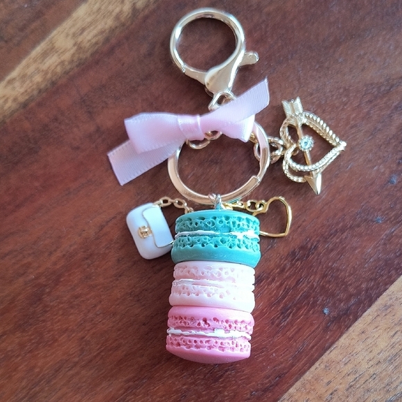 Macarons Keychain with Bow And 18K Gold Plated Stainless Steel Hearts Charms. - Picture 1 of 4